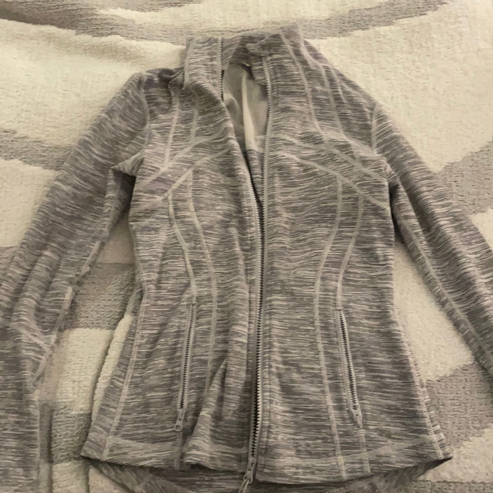 Lululemon Size 4 Light Heather Gray Define Jacket